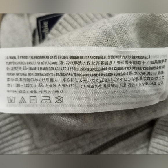 Abercrombie and Fitch 100% cashmere zippered hoodie cardigan. NWOT. Size xxs. - Picture 6 of 11